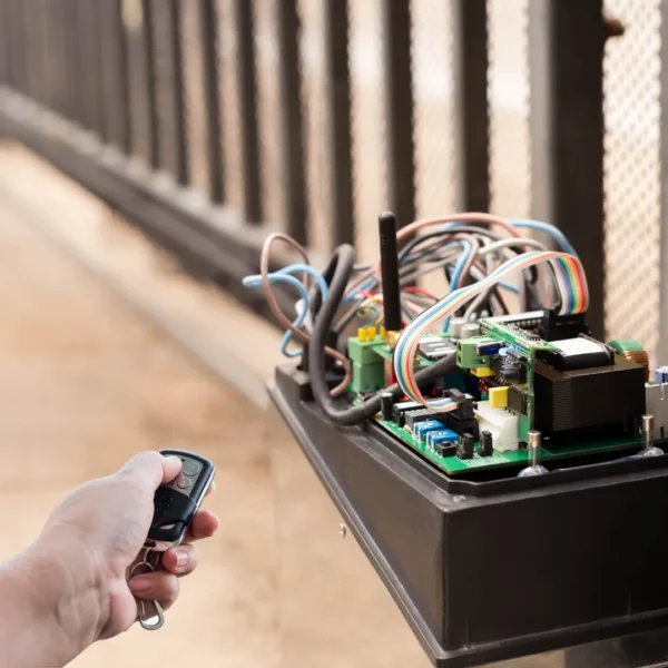 Conserto de Controle de Portão Perto de Mim 3 Controle remoto de portão elétrico após programação e cópia
